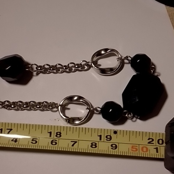 White House Black Market Necklace - Picture 4 of 4